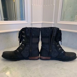 Sorel major Carly combat boots